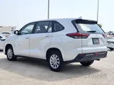 Toyota Innova Hybrid 2024